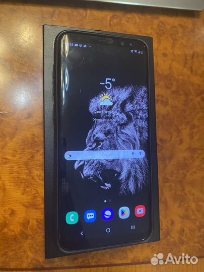 Телефон Samsung Galaxy S8 plus 64gb
