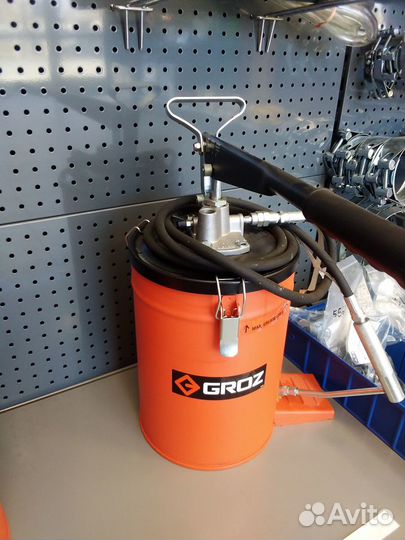 Смазочные материалы, масленки, шприцы