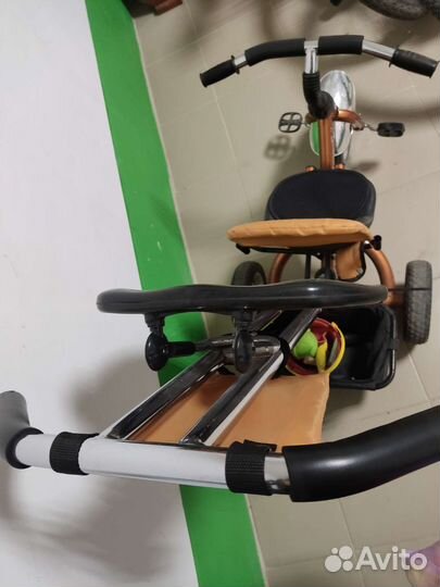 Трехколесный велосипед с родительской ручкой