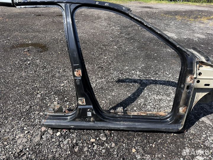 Порог со стойкой правый Логан 1