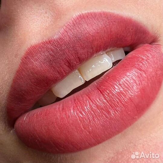 Перманентный макияж бровей и губ