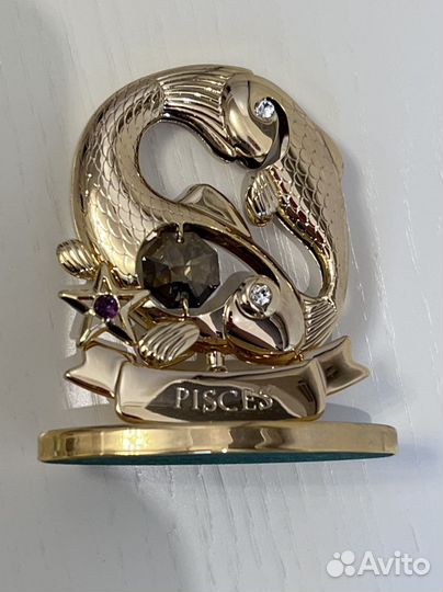 Сувенир золотая рыбка с кристаллами Swarovski