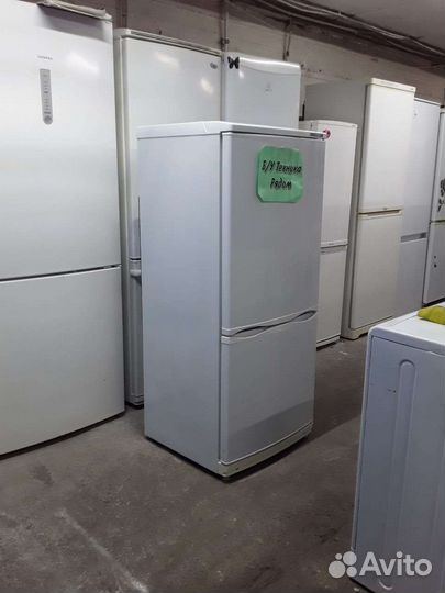 Холодильник бу маленький Атлант 141см белый гарант