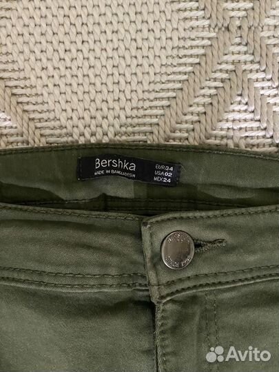 Джинсы bershka