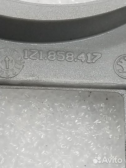 Накладка торпедо левая Skoda Octavia A5 1.8 cdab