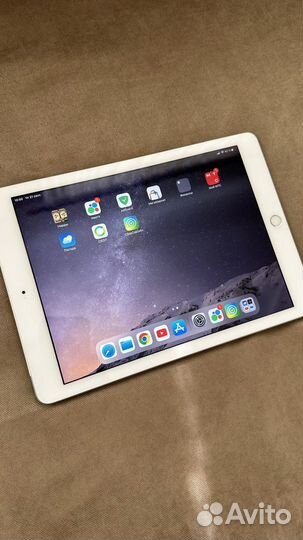 Apple iPad 5 Wi-Fi + Cellular 32 гб
