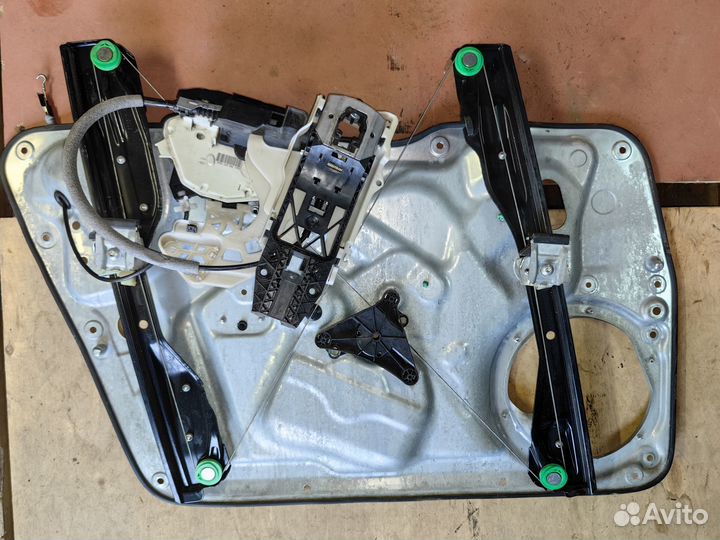 Стеклоподъемник двери передней VW Tiguan 5n2837730