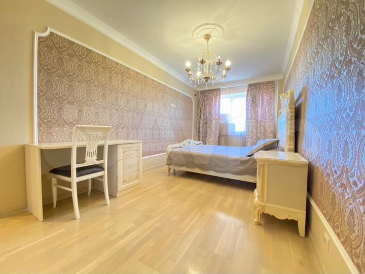 2-к. квартира, 74 м², 17/20 эт.