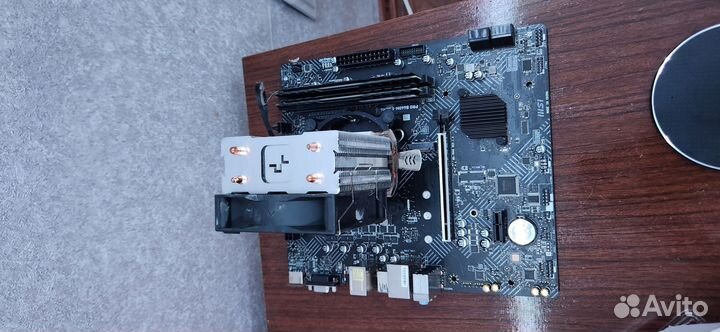 Msi pro b660m-e +i3 12 100f 16gb озу