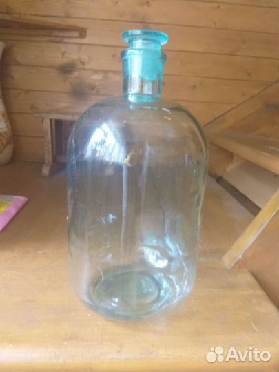 Бутылка стеклянная с притертой пробкой