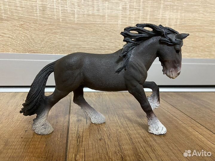 Шайрский жеребец Schleich