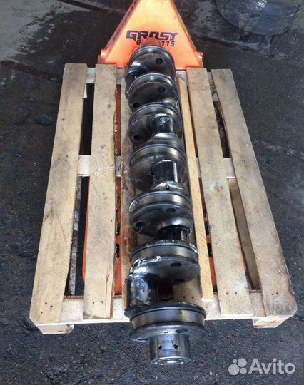 Вал коленчатый на нeтуpбированныe двс ямз240 серии