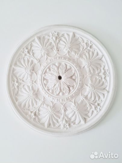 Лепнина люстры новая