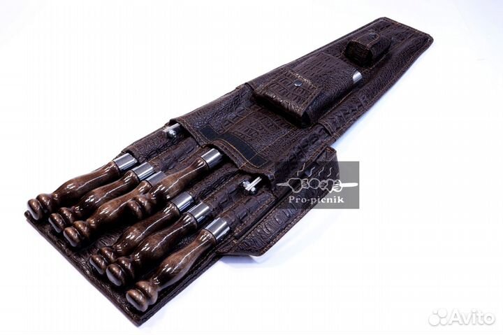 Подарочный набор шампуров в коже 