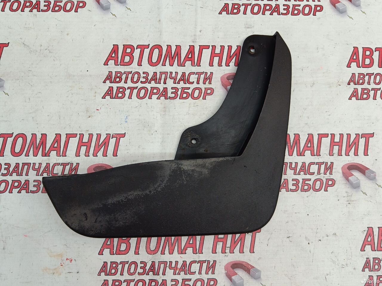 Брызговик передний правый Renault Arkana