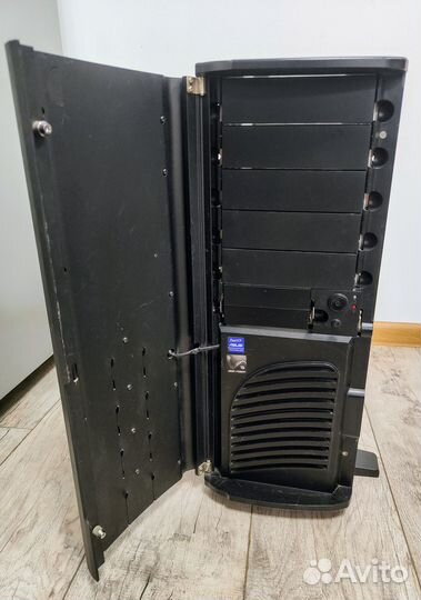 Компьютерный корпус, вентиляторы