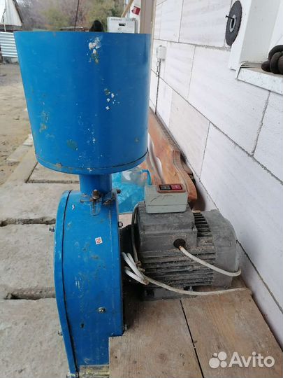 Зернодробилка