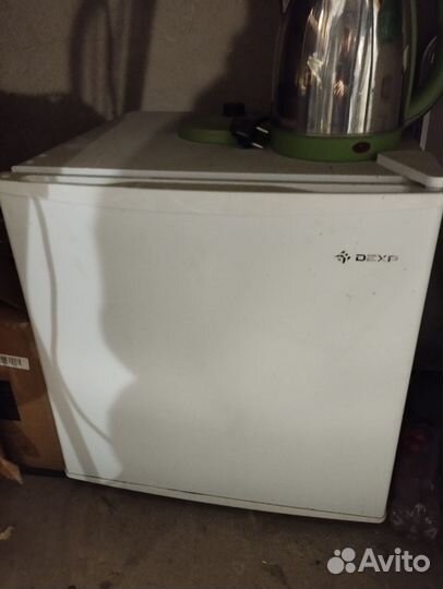 Холодильник маленький с морозилкой