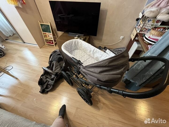 Коляска 2в 1 состояние новой