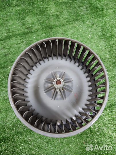 Моторчик печки Toyota Corolla Verso R1 2006