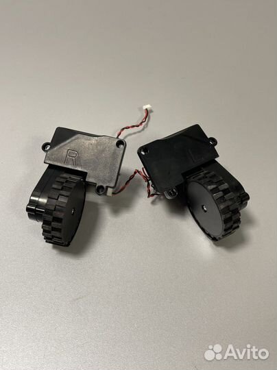 Колесо для робота пылесоса Redmond RV-R280