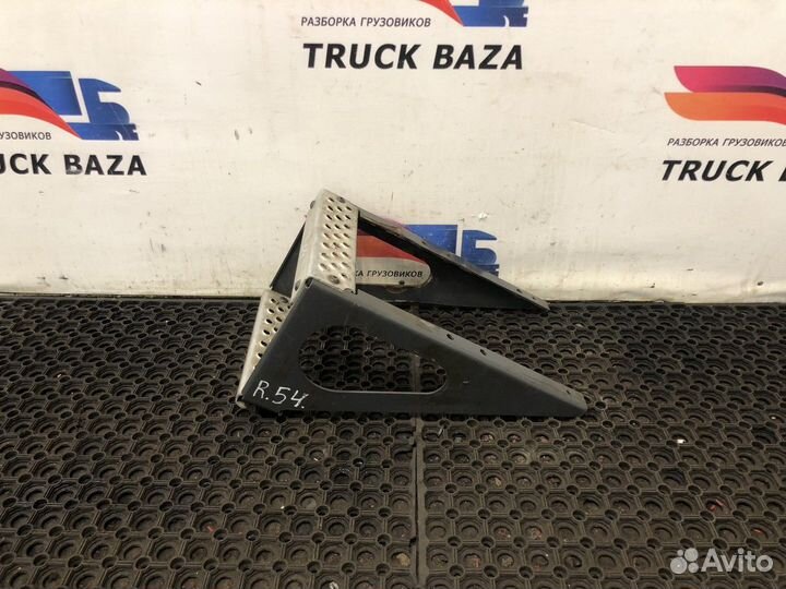 21891309 Подножка за кабиной