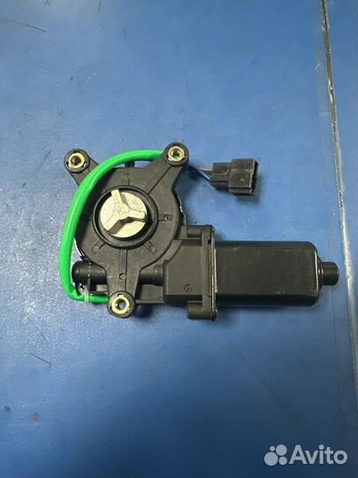 Мотор стеклоподьемника левый lanos 96190207