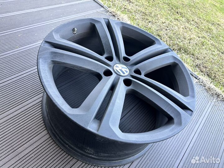 Оригинальные диски volkswagen touareg r21