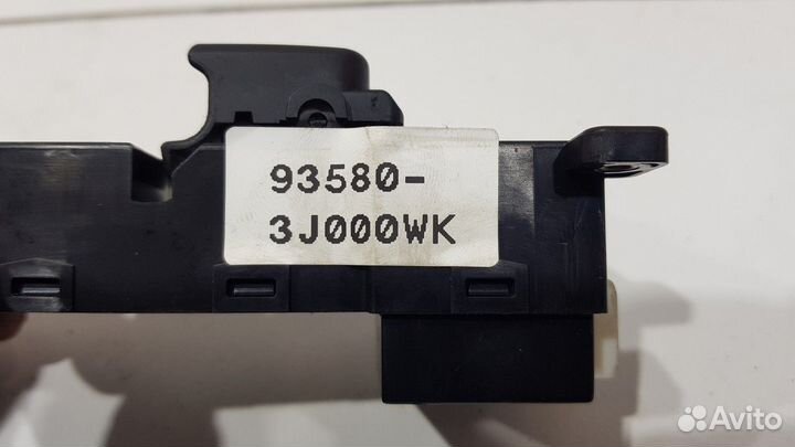 Кнопка стеклоподъемника задняя левая