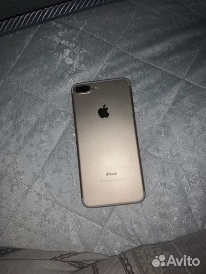 Телефон iPhone 7 plus