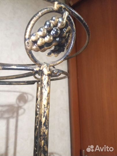 Подставка для цветов напольная металлическая