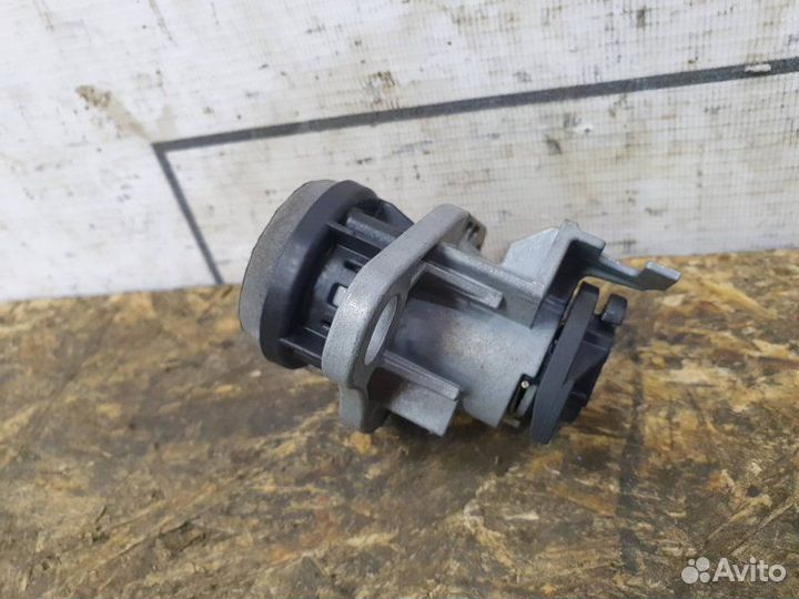 Личинка замка багажника Vw Polo sedan 1.6 2014