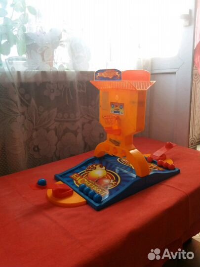 Полицейская парковка, автокран, настольный баскетб