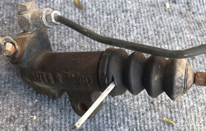 Рабочий цилиндр сцепления Geely Emgrand X7 JL4G24