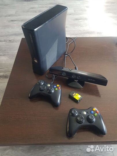 Xbox 360 slim 250гб. Прошитый