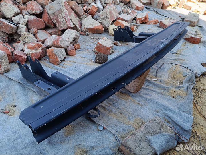 Уселитель заднего бампера