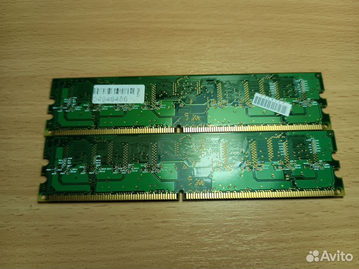 2 плашки памяти на 512мб