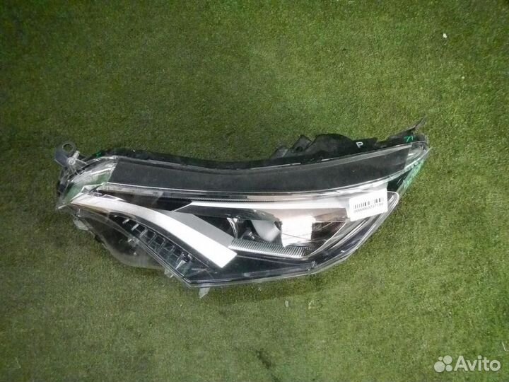 Фара левая Toyota RAV4