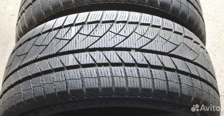 RoadX RX Frost WU01 235/45 R18