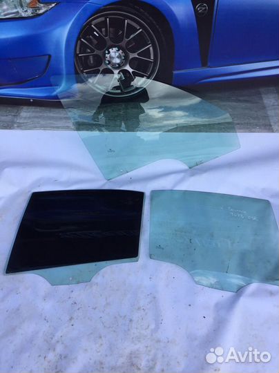 Skoda Octavia A5 1Z стекло заднее правое форточка