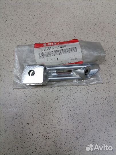 Подножка водительская правая Suzuki 43516-41G00-00