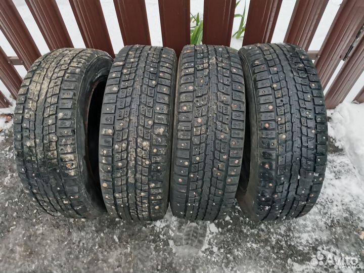 Dunlop SP Winter Ice 01 205/60 R16