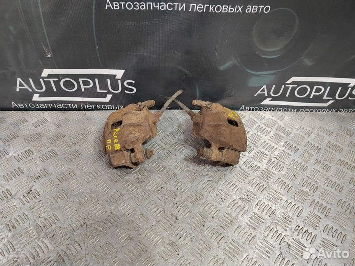 Суппорт передний левый Hyundai Accent 2 1.5