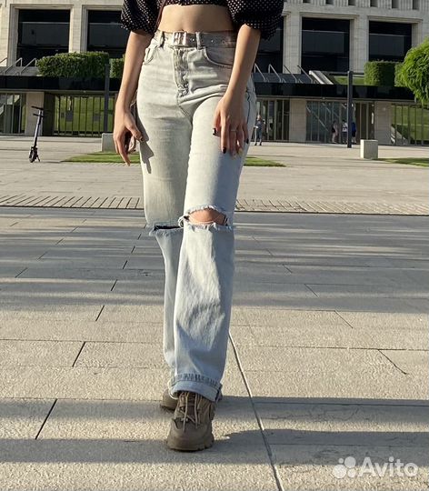 Женские джинсы