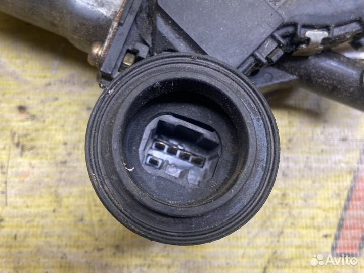 Стеклоподъемник передний правый Toyota Opa