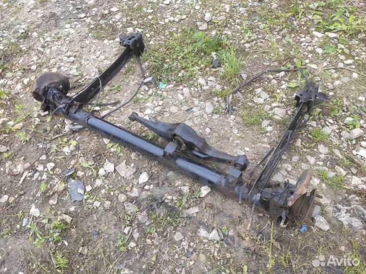 Балка подвески задняя Nissan Almera N16