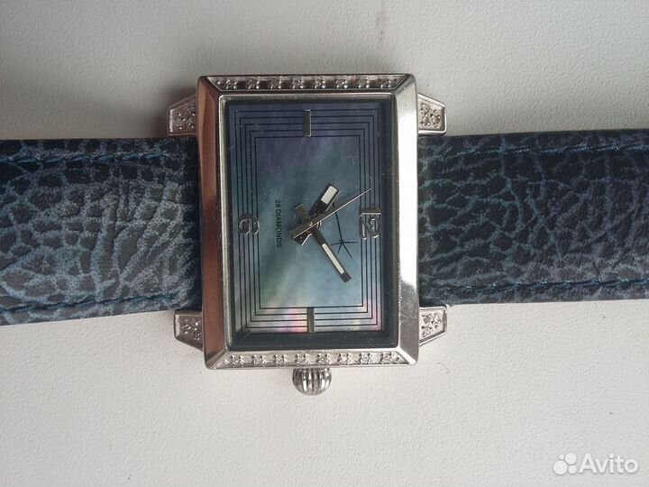 Мужские женские наручные часы