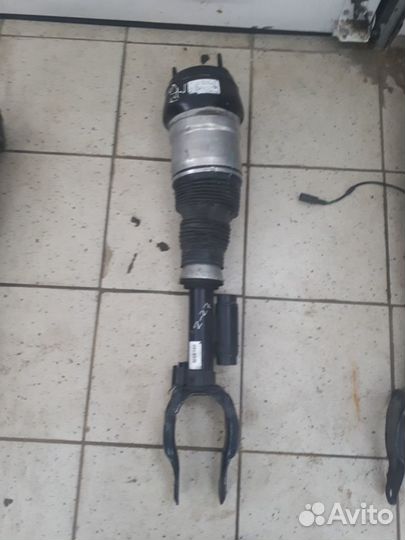 Стойка амортизатора (Пневмоподвеска) передняя