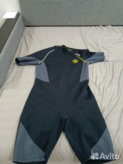 Гидрокостюм