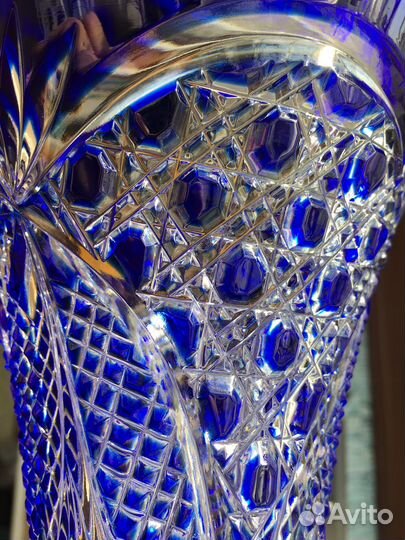 Ваза хрустальная для цветов